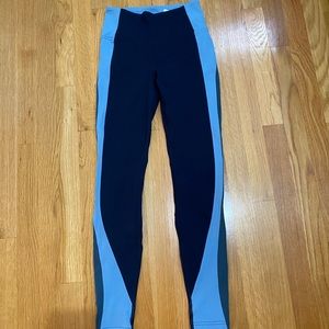 Lululemon leggings size 4 luxtreme